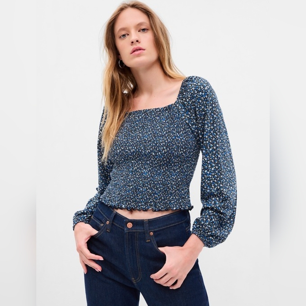 NWT GAP Smocked Crop Top